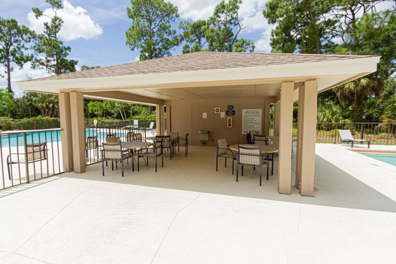 Briarwood-1064 Tivoli Dr Holiday home