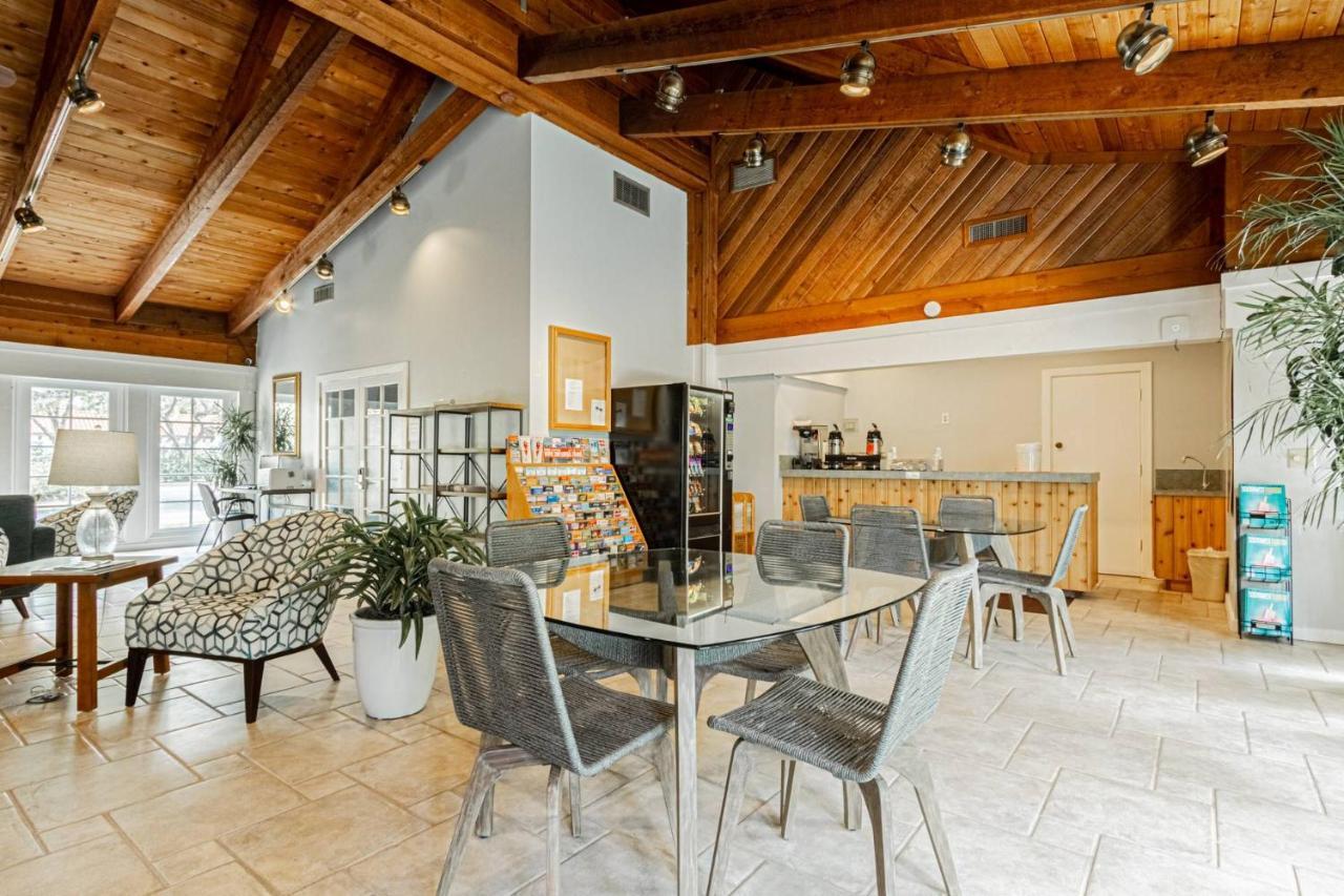 Park Shore Resort, 1st Floor, Bldg. B Holiday home Naples