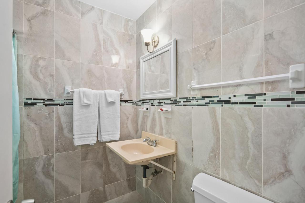 Tamiami Motel Naples