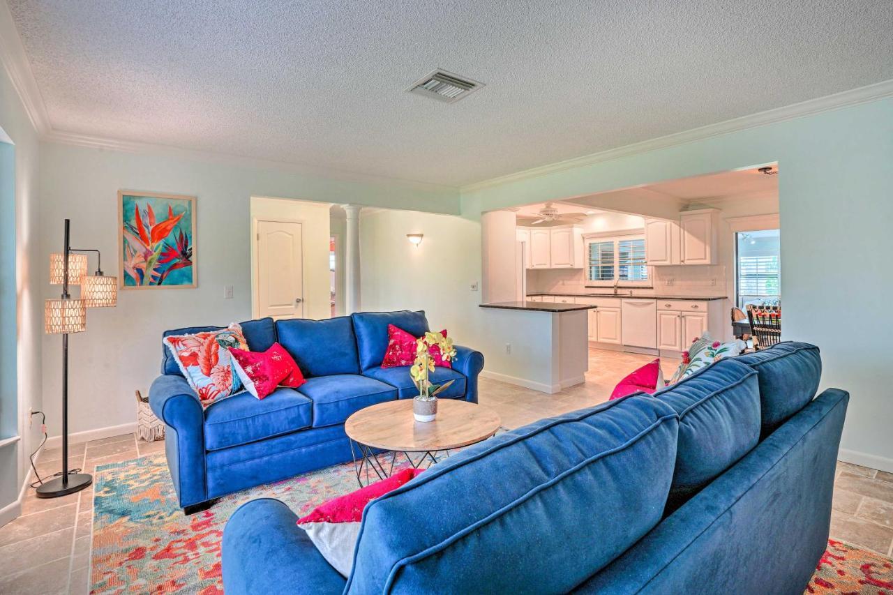 Holiday home Charming With Patio About 5 Mi To *