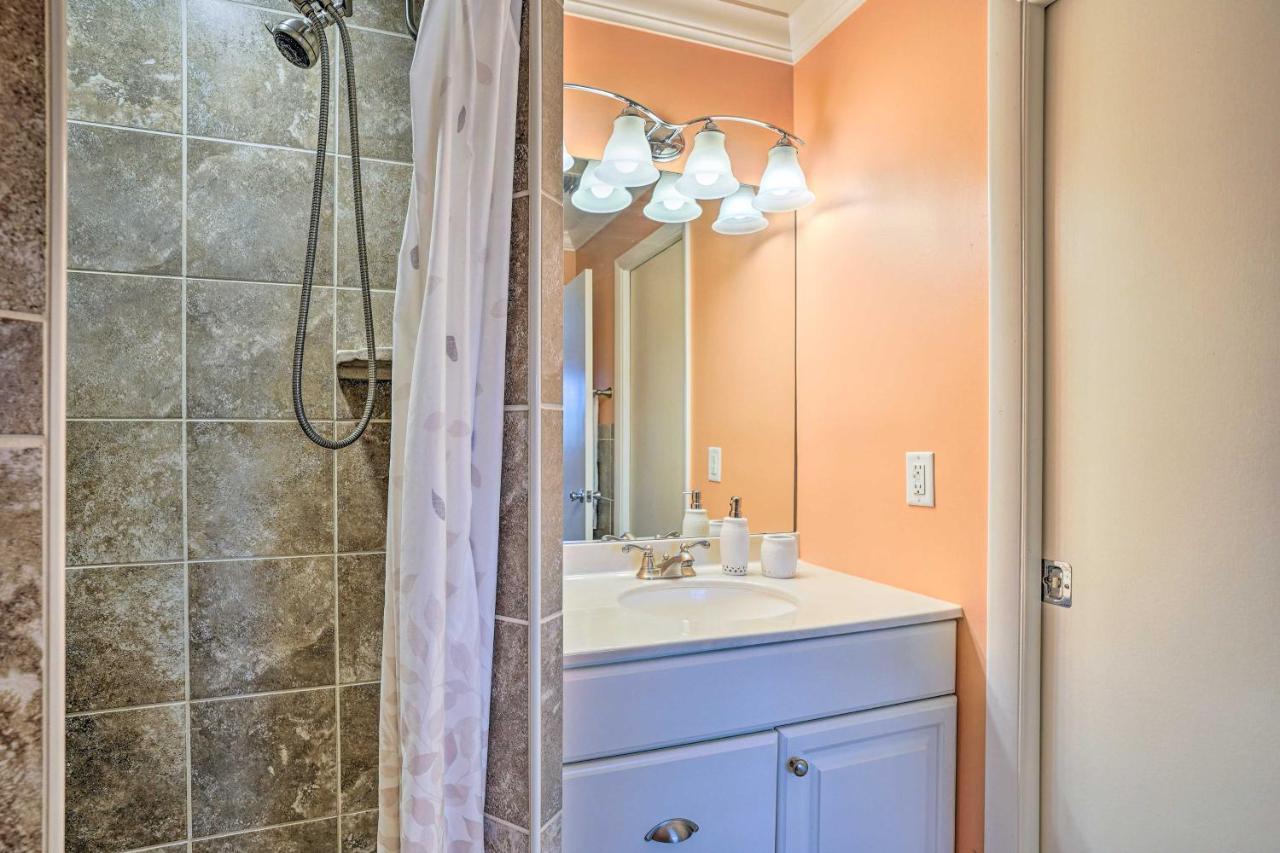 Charming With Patio About 5 Mi To Naples