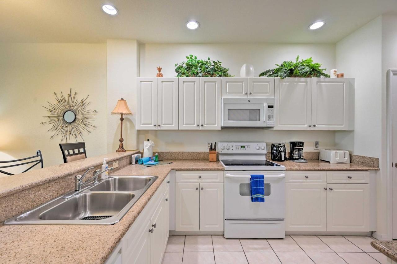 With Golf View And Resort-style Amenities Naples