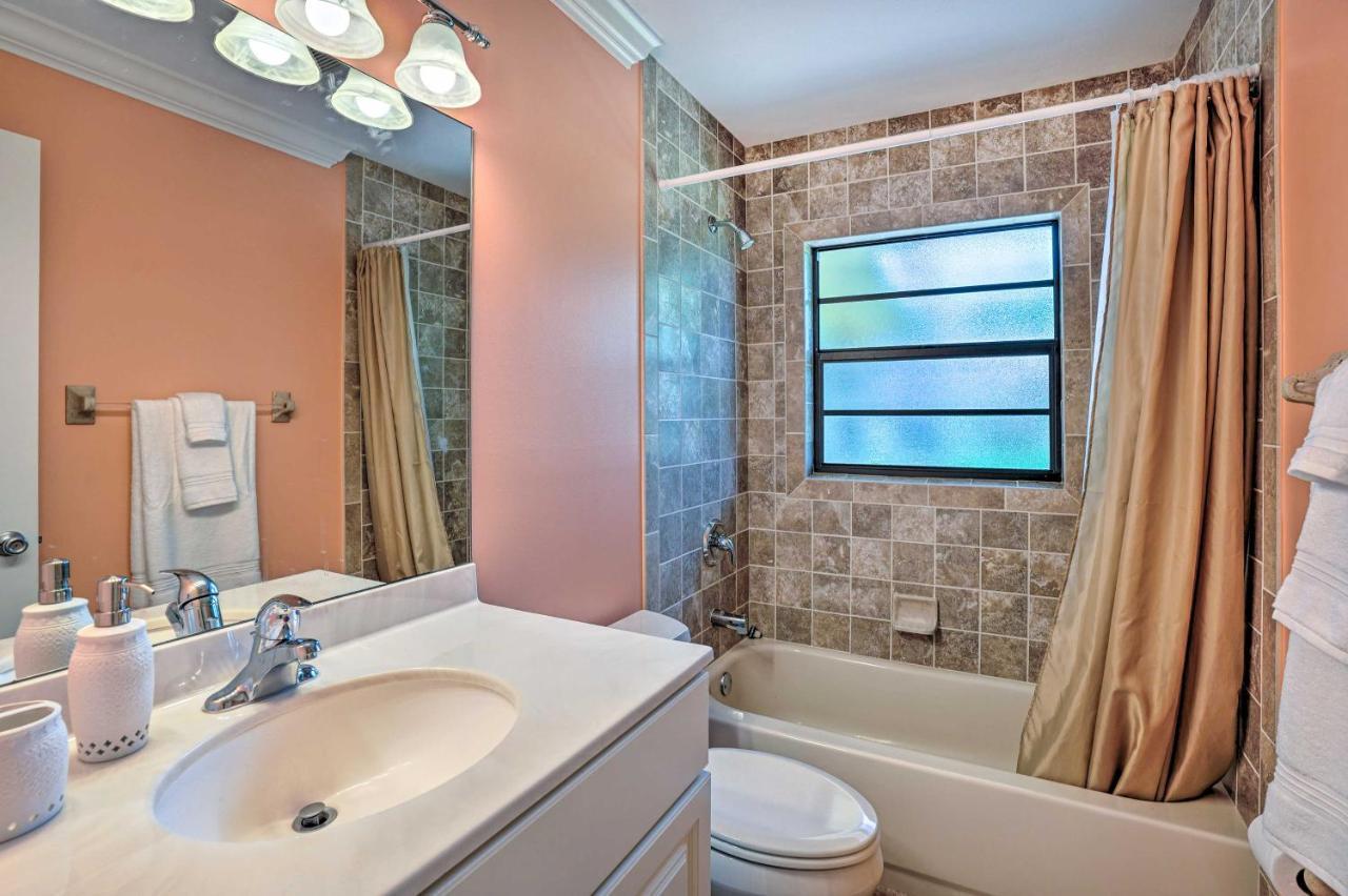 Charming With Patio About 5 Mi To Holiday home Naples