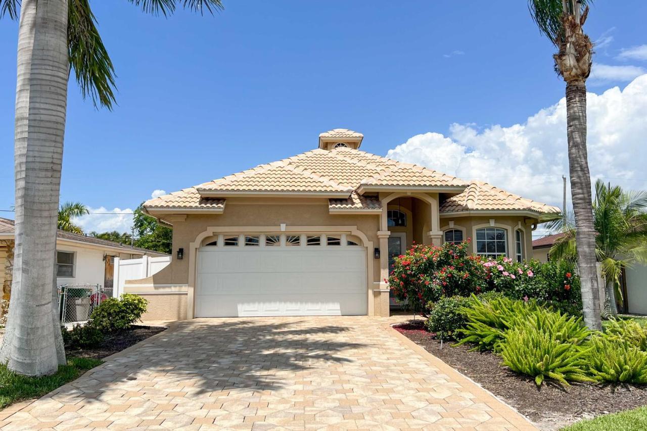 Holiday home With Private Heated Saltwater Poolandlanai