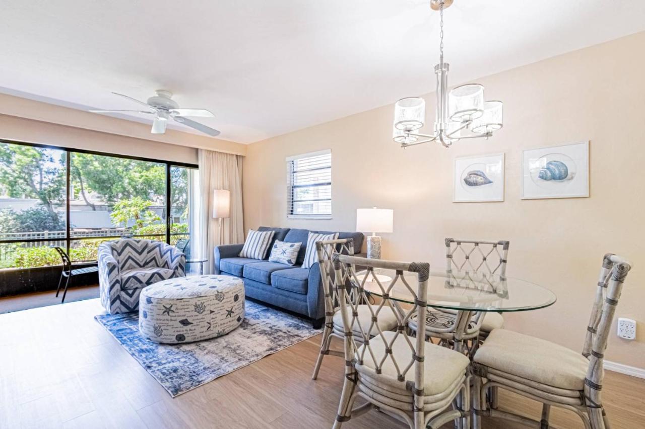 Park Shore Resort, 1st Floor, Bldg.i, End Unit Holiday home *