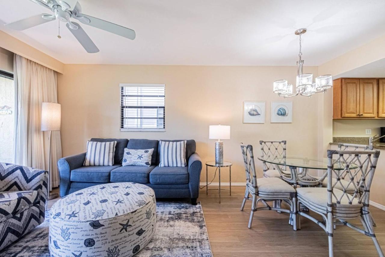 Holiday home Park Shore Resort, 1st Floor, Bldg.i, End Unit Naples