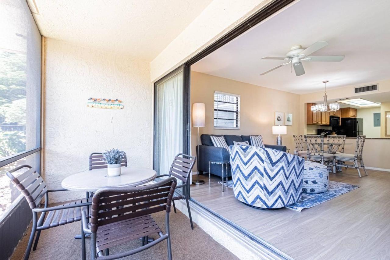 Park Shore Resort, 1st Floor, Bldg.i, End Unit * Naples