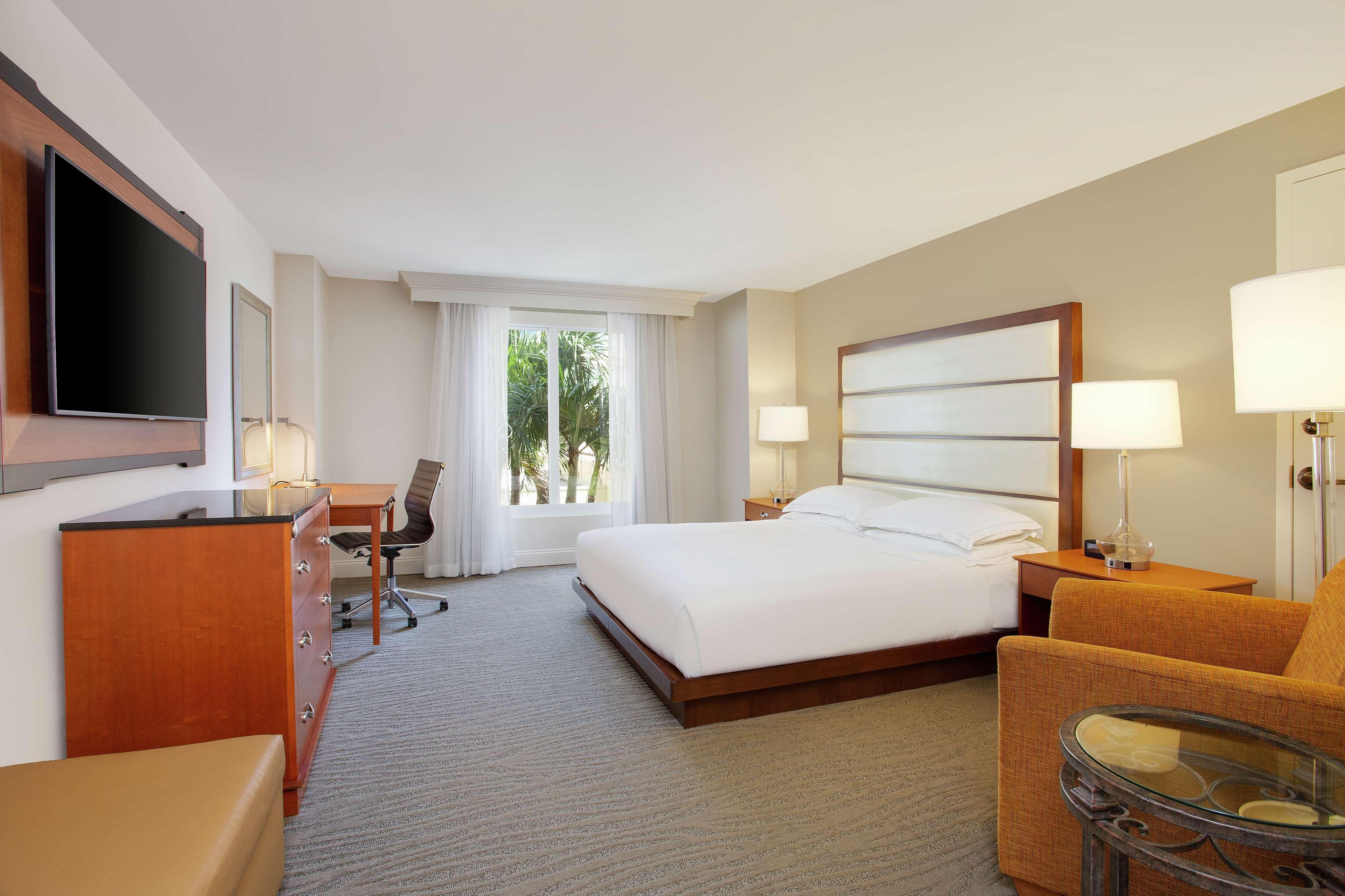 Hilton Hotel 4*