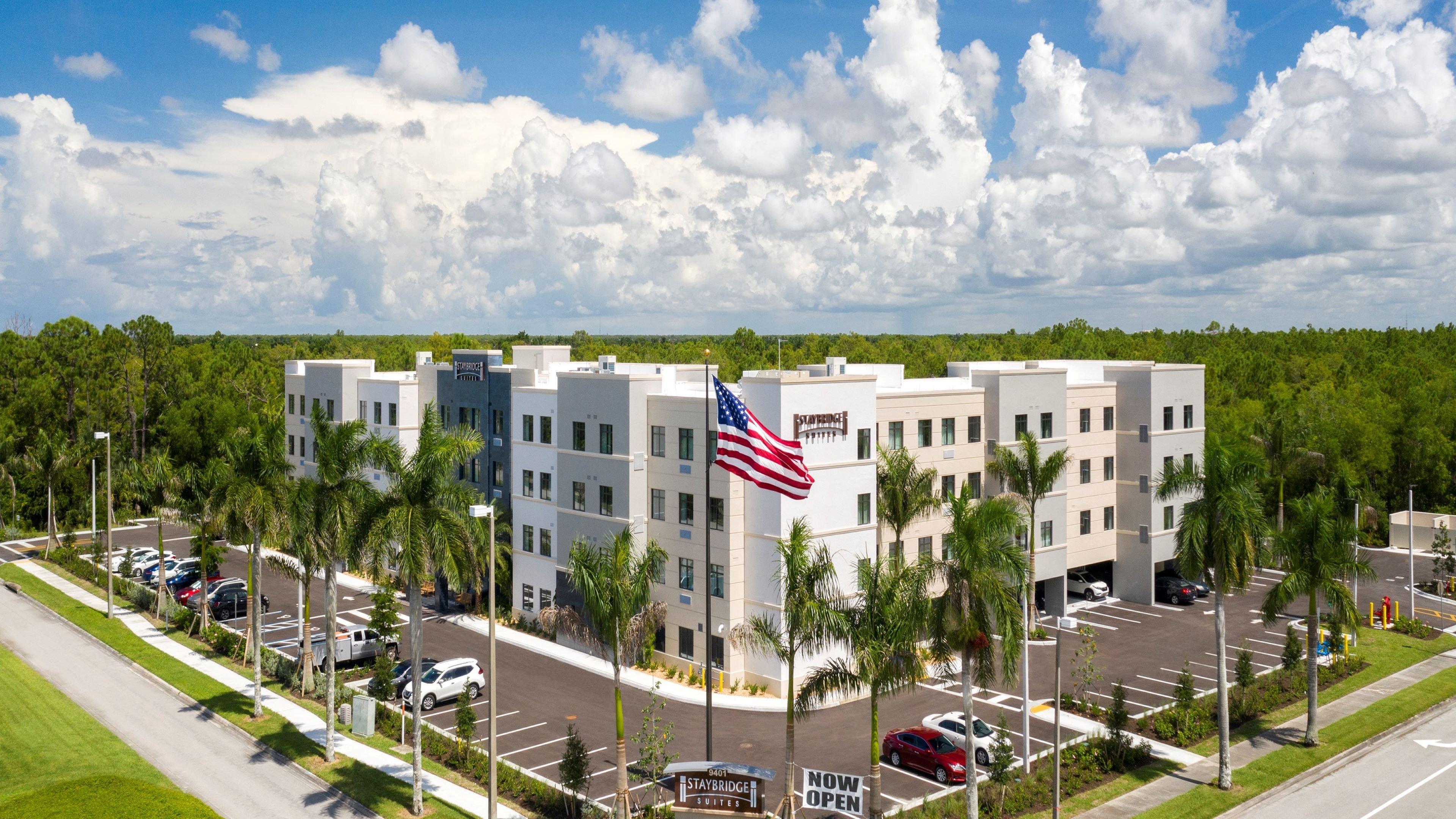 Staybridge - Naples - Marco Island By Ihg Hotel Lely Resort