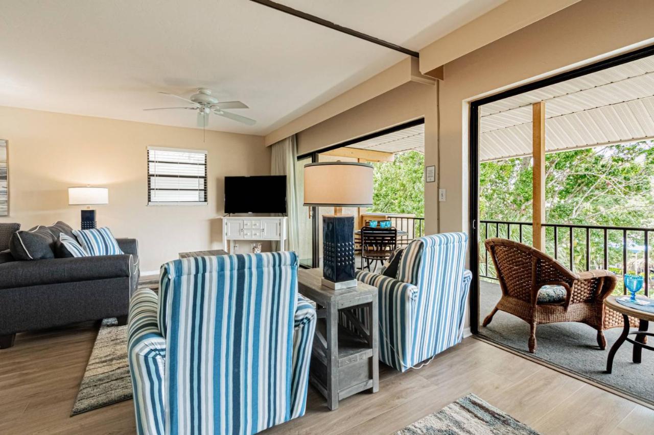 Park Shore 3rd Floor Bldg H Holiday home Naples