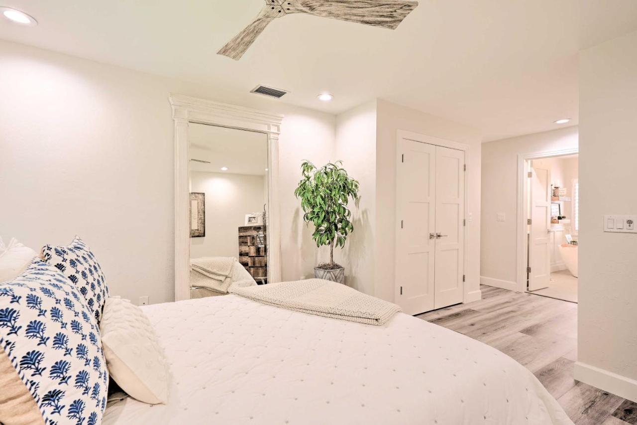 Holiday home Luxury - Walk To Vanderbilt Beach! Naples