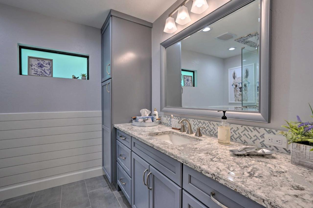 Luxury - Walk To Vanderbilt Beach! Holiday home *