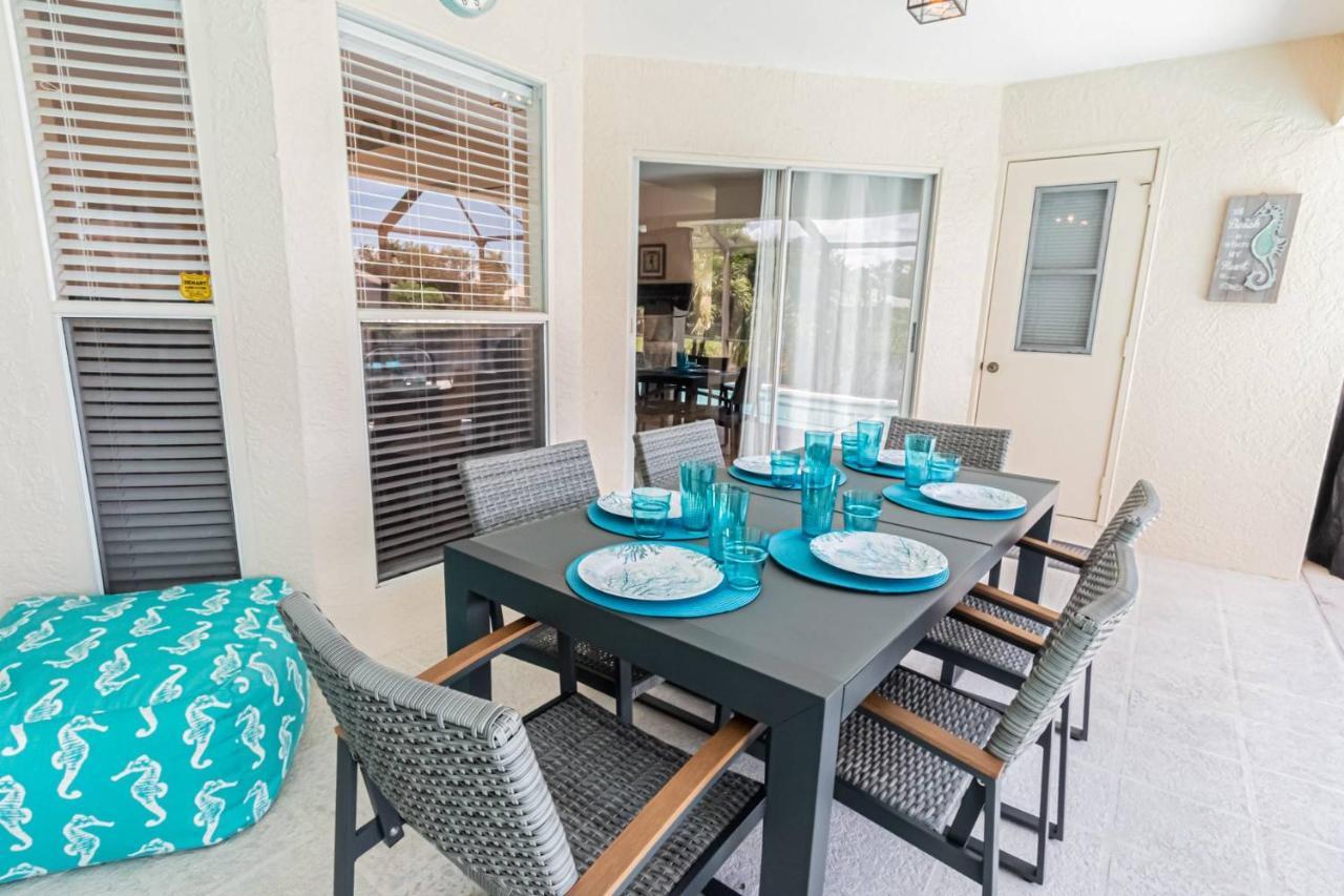 Crown Pointe- Harrogate Ct. * Naples