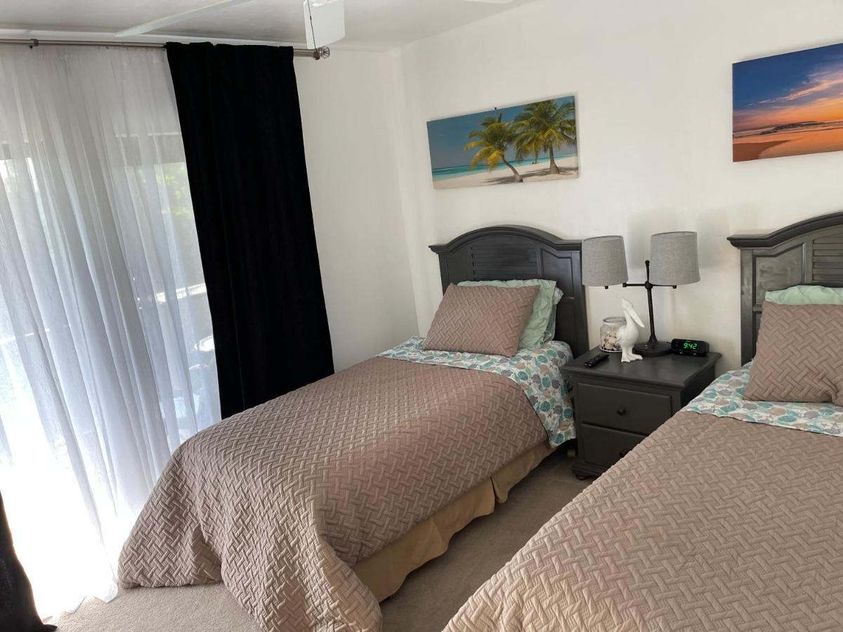 Parkshore Apartment *