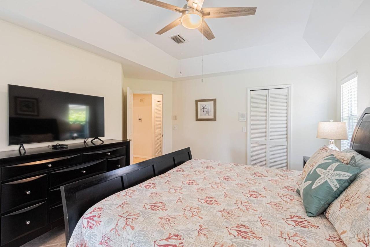 Crown Pointe- Harrogate Ct. *