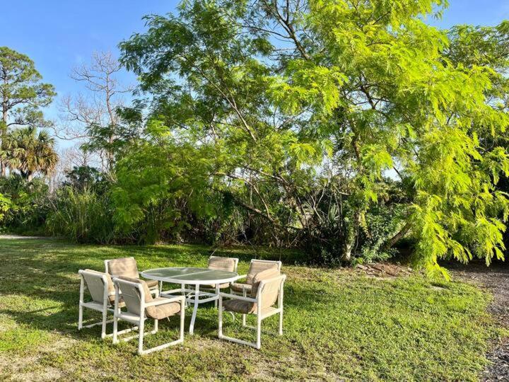 Guest house Sunset Hide Away On The Water Naples