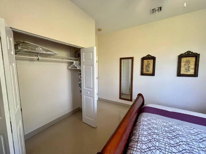Sunset Hide Away On The Water Guest house Naples