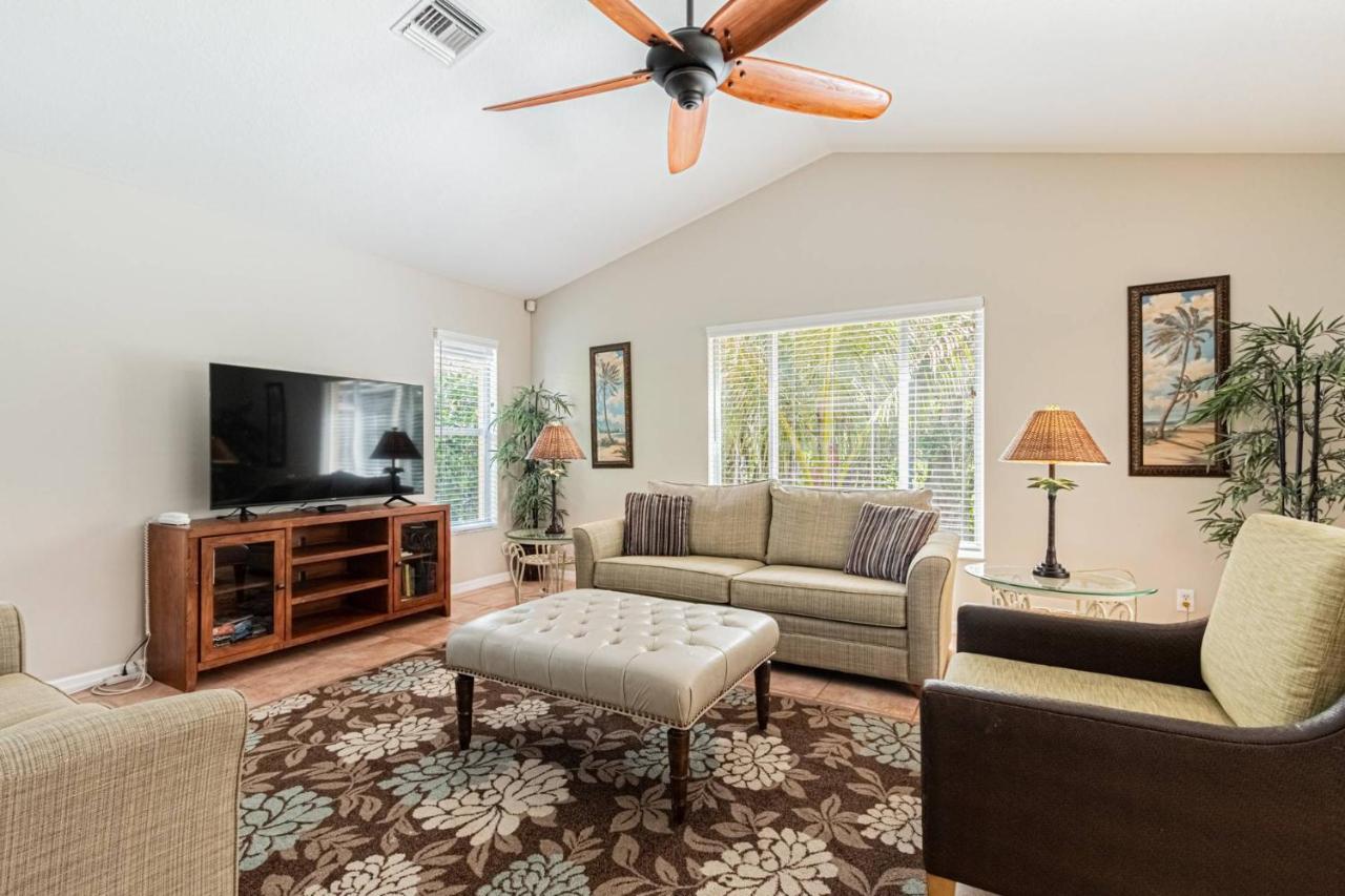 Briarwood- Vintage Ct * Naples