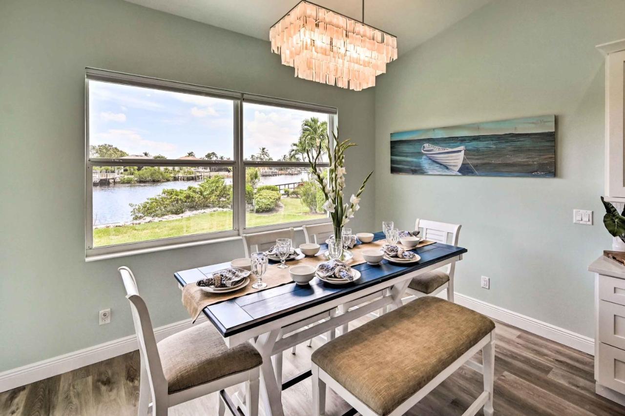 Luxurious Canal-front Retreat With Game Room! Holiday home