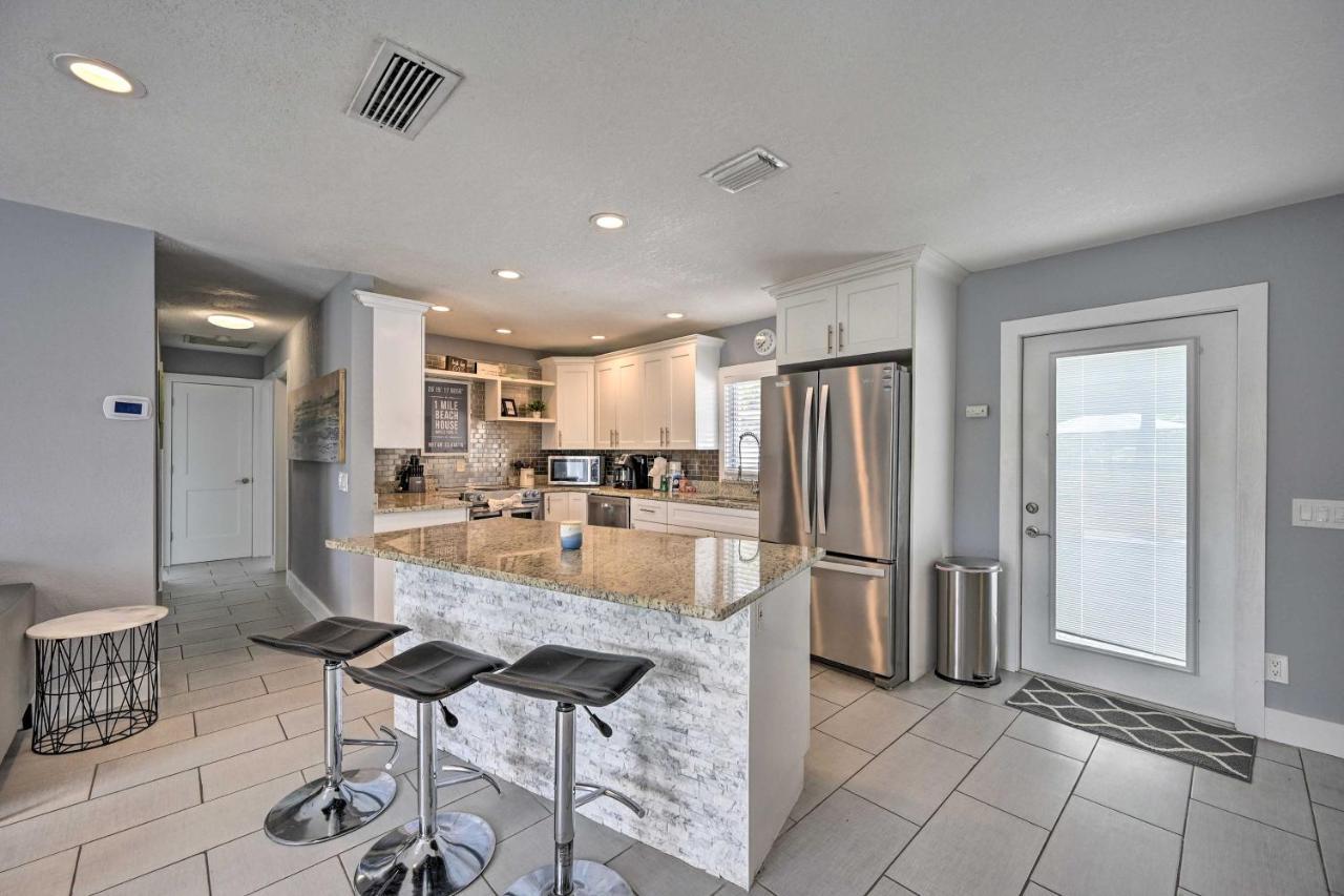 Remodeled Getaway With Pool About 1 Mi To Beach! *