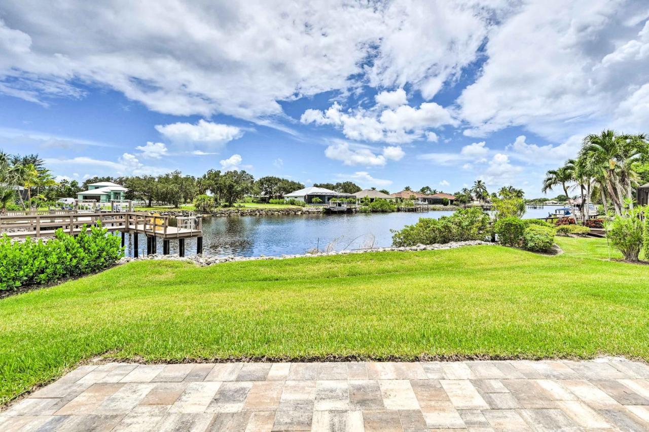 Luxurious Canal-front Retreat With Game Room! *