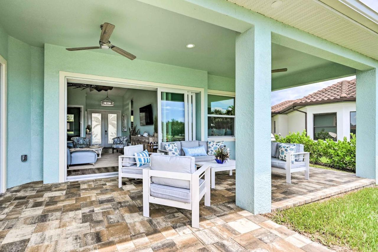 Luxurious Canal-front Retreat With Game Room! Naples