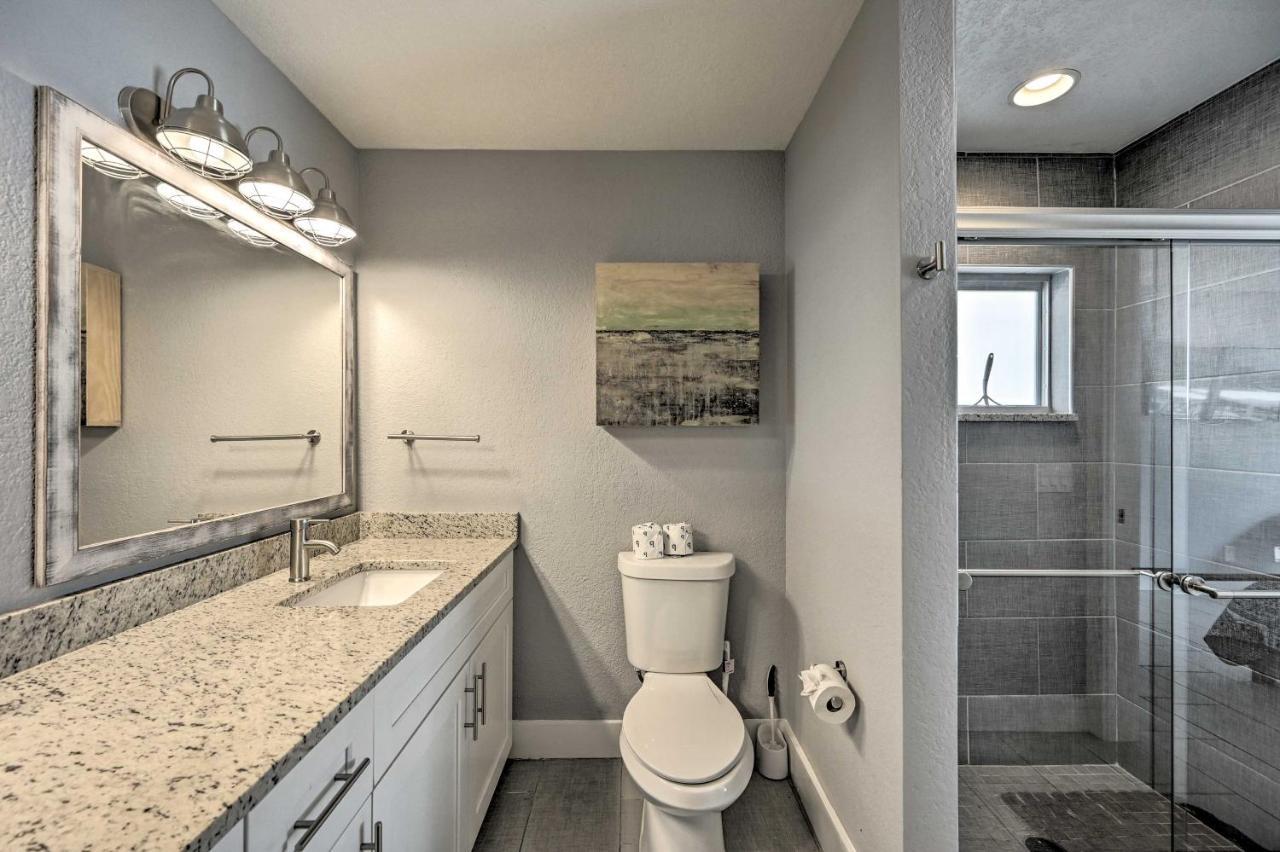 Remodeled Getaway With Pool About 1 Mi To Beach! Naples