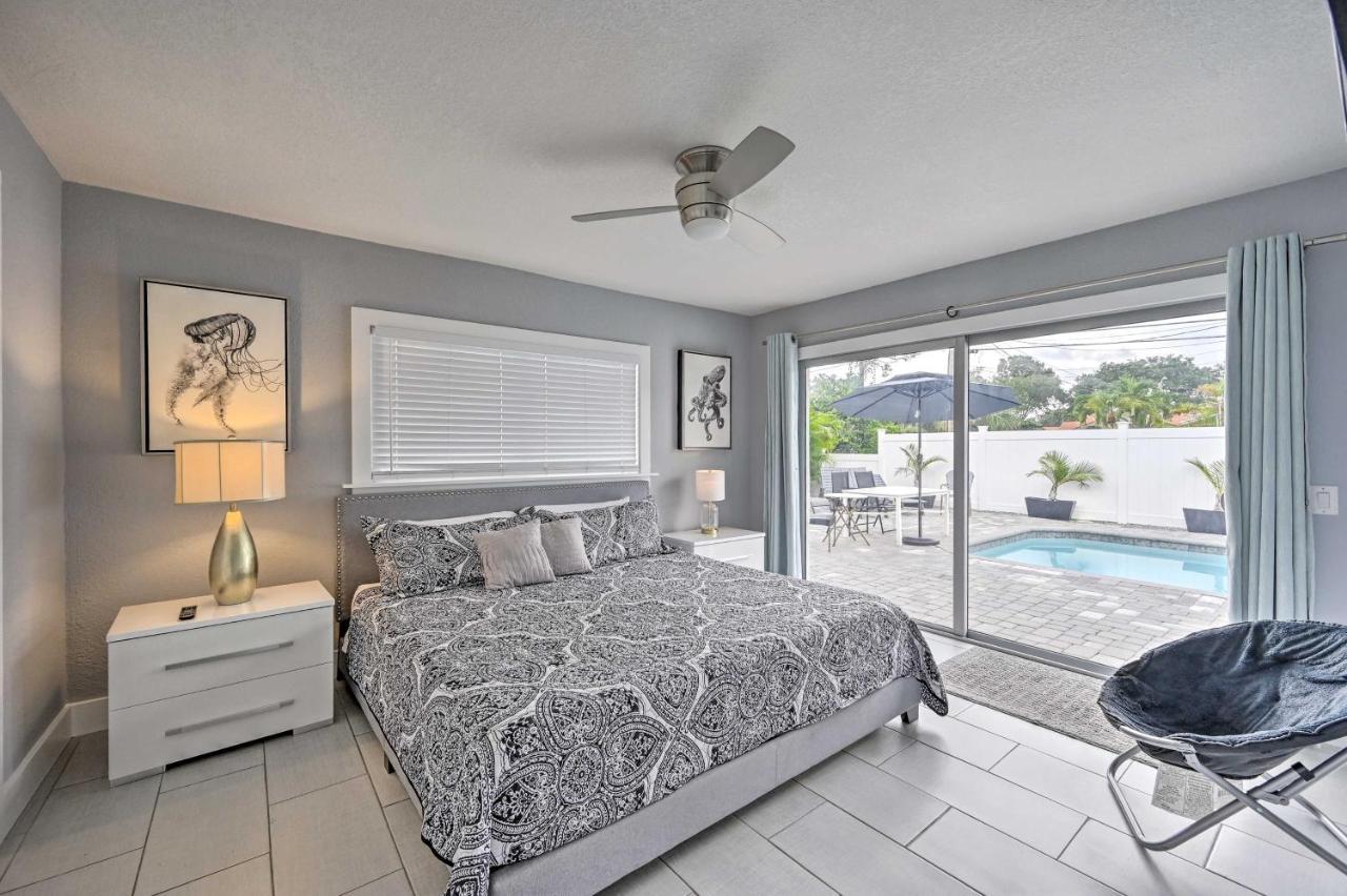 Remodeled Getaway With Pool About 1 Mi To Beach! Naples