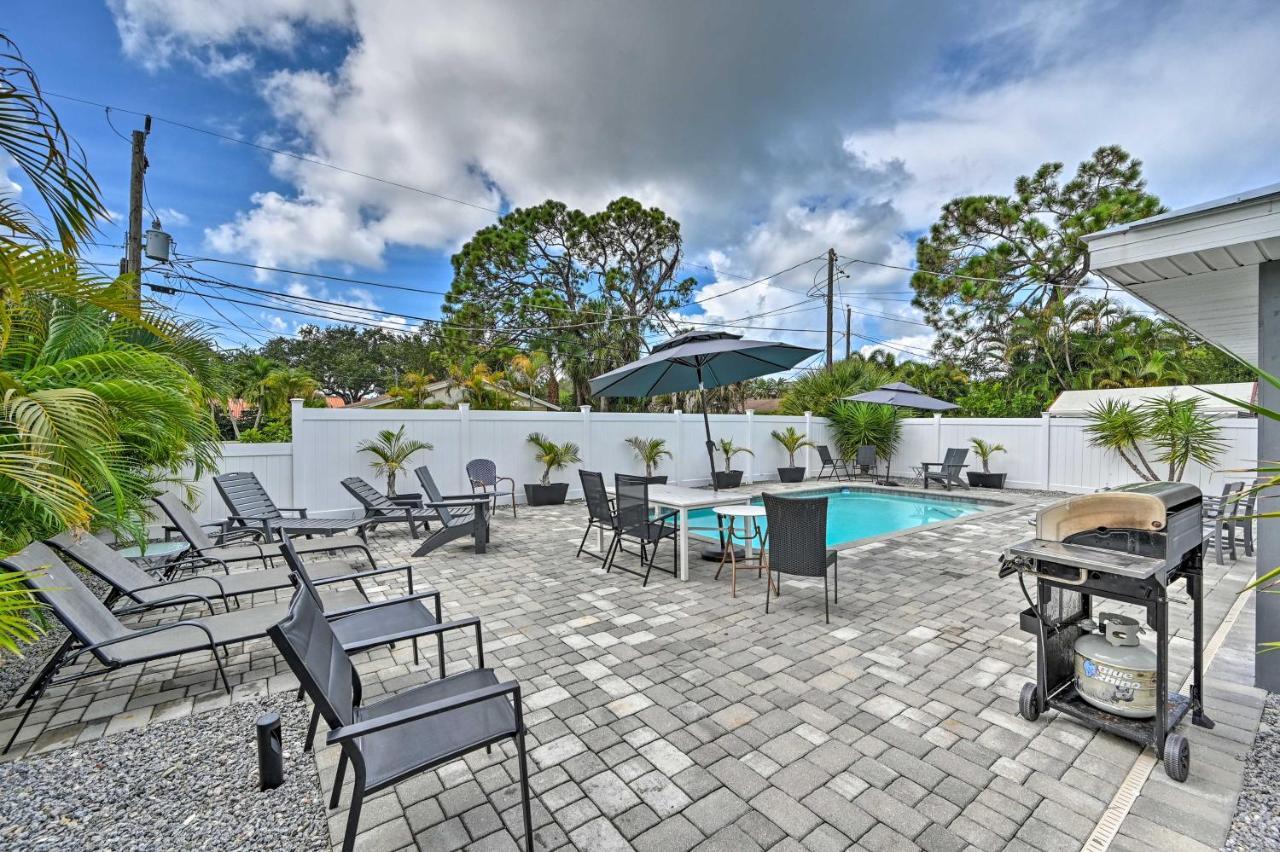 Holiday home Remodeled Getaway With Pool About 1 Mi To Beach!