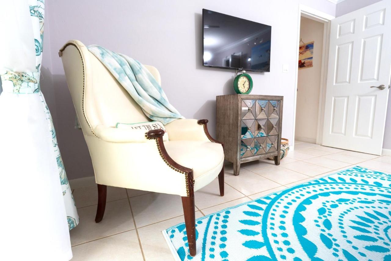 In The Heart Of Naples, With & Pool Homestay Naples