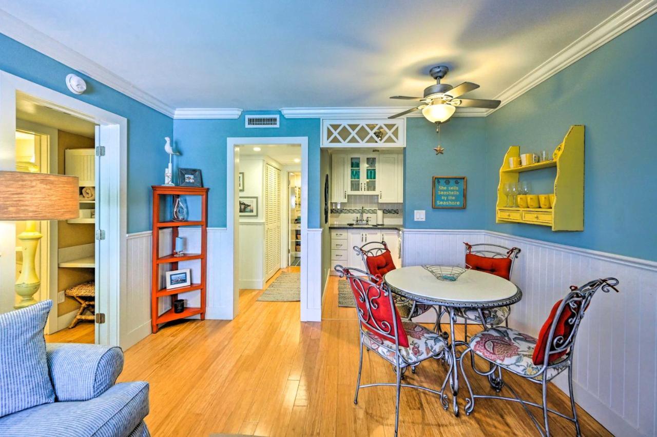 With Pool Access Walk To Shopping And Beach! *