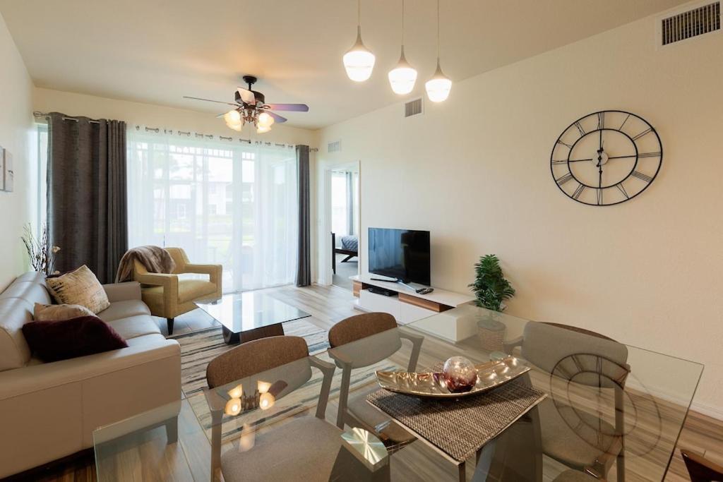 Apartment Free Golf! Stay, Play, Work From Luxury 2bdr Den 1st Floor In Lely Golf Naples