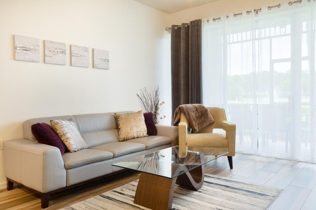 Free Golf! Stay, Play, Work From Luxury 2bdr Den 1st Floor In Lely Golf * Naples