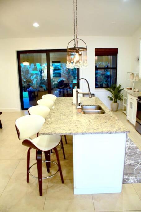Villa Beautiful And Relaxing Near The Beach! Naples