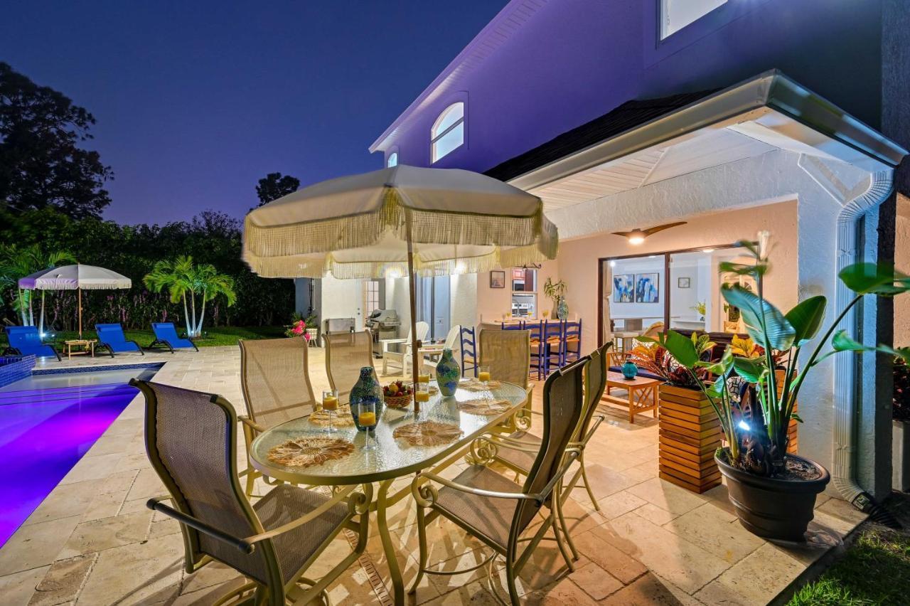 Modern Oasis With Saltwater Pool And Spa! Holiday home Naples