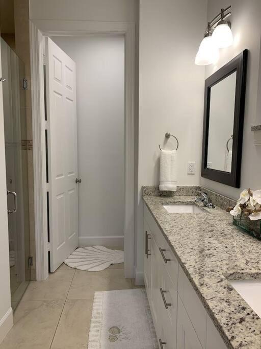 Beautiful And Relaxing Near The Beach! Villa Naples