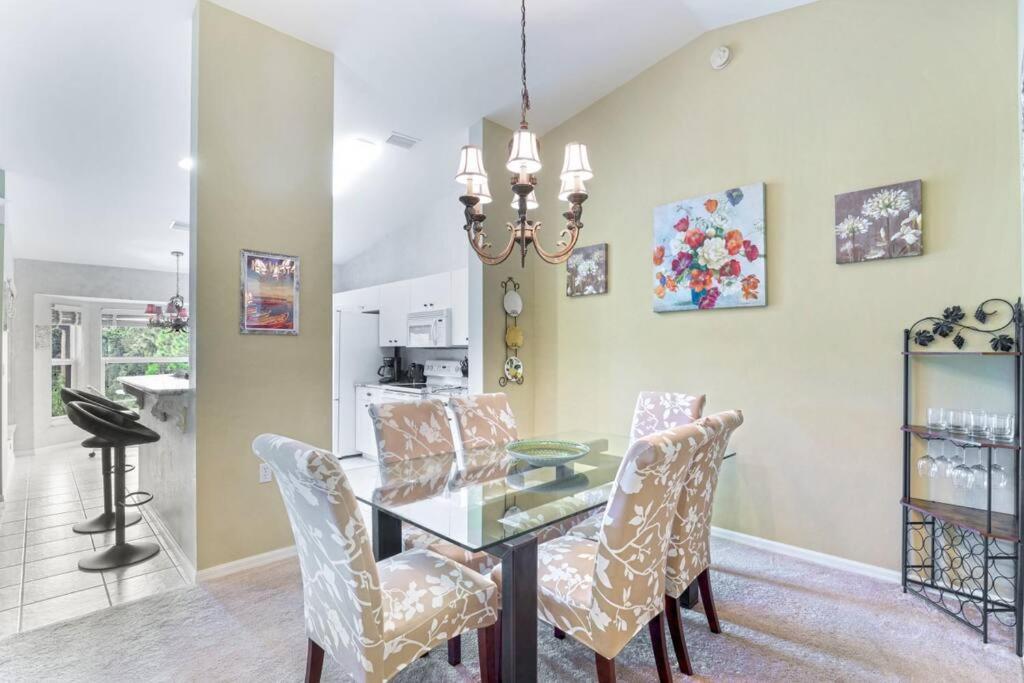 Apartment Private Golf Club Condo, Membership Available! Naples