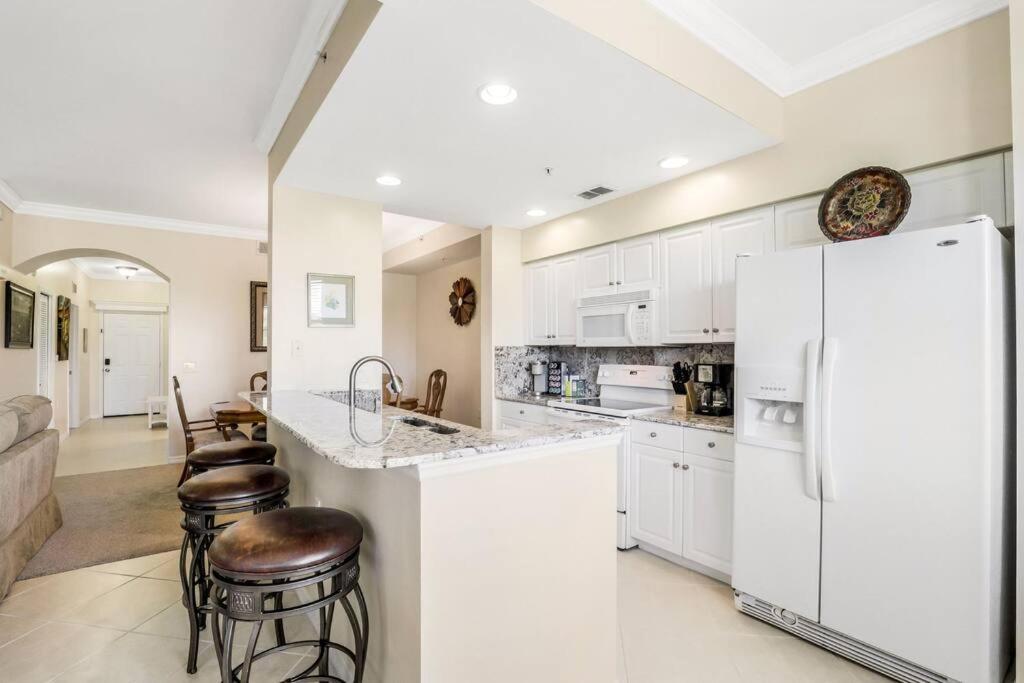 Private Golf Course Condo, Club Membership Available! Apartment *