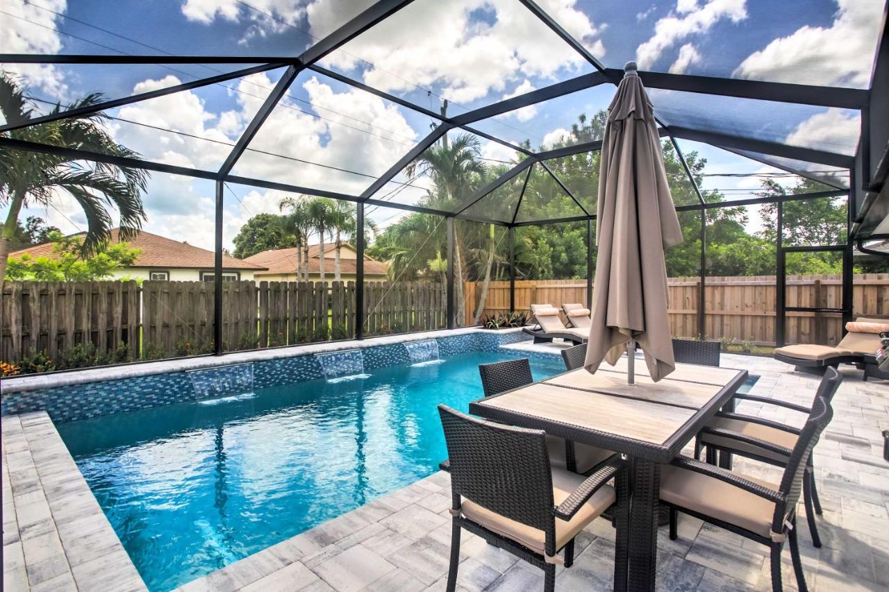 With Lanai And Pool Near Vanderbilt Beach! Naples