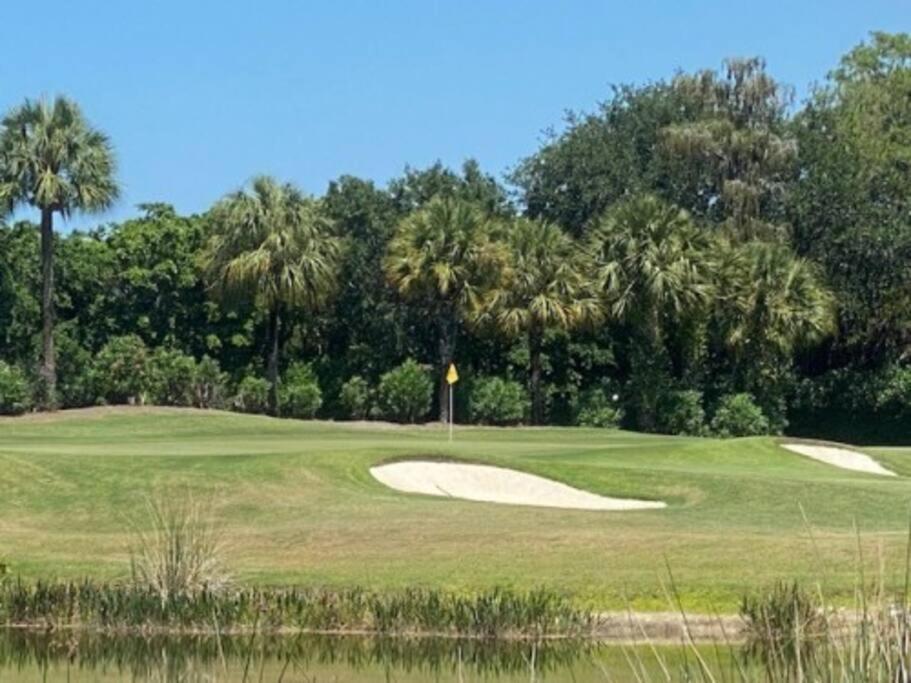 Private Golf Club Condo, Membership Available! Naples