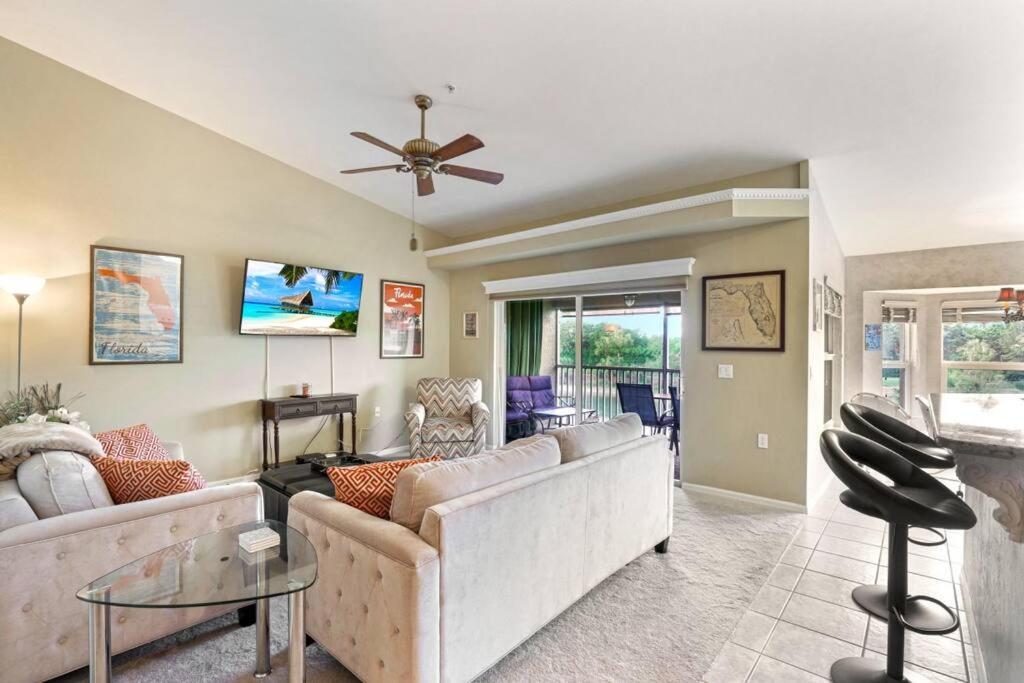 Private Golf Club Condo, Membership Available! * Naples