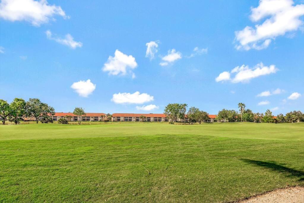 Private Golf Course Condo, Club Membership Available!