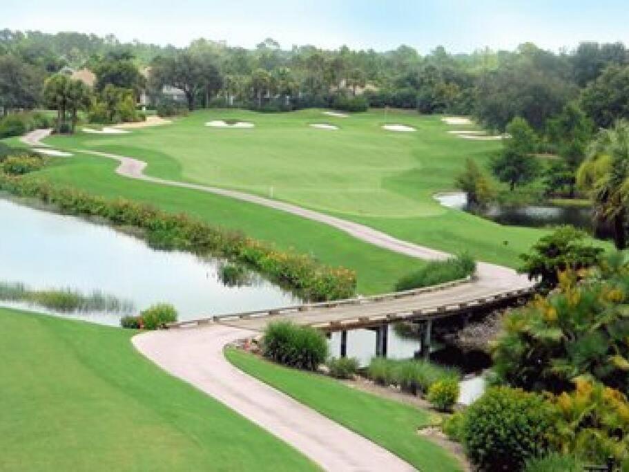 Private Golf Club Condo, Membership Available! Apartment Naples