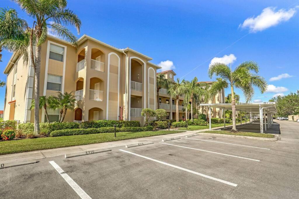 Private Golf Course Condo, Club Membership Available! Apartment *