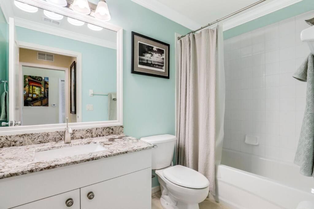 Private Golf Course Condo, Club Membership Available!