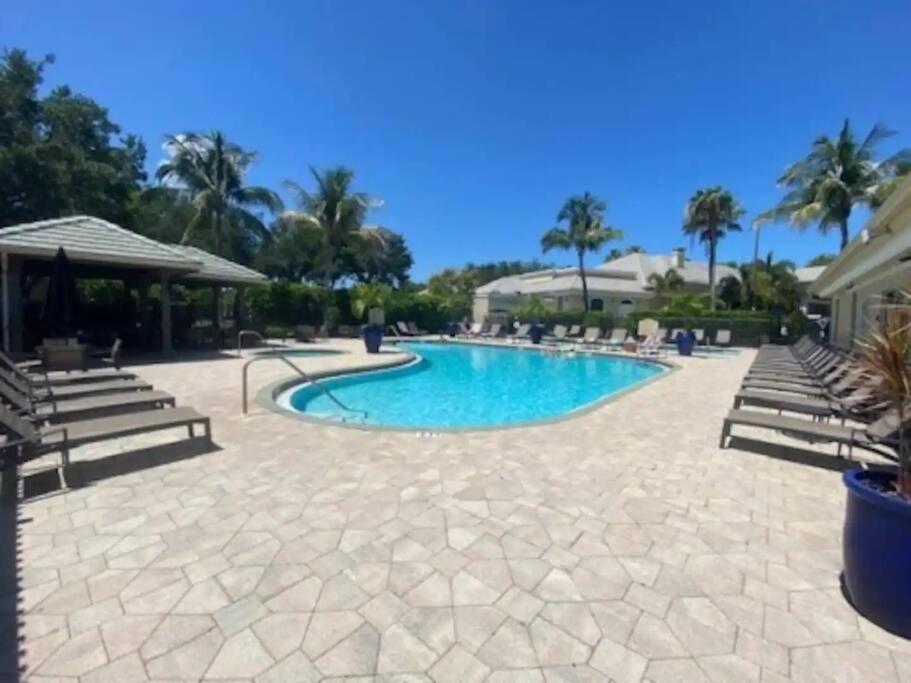 Private Golf Course Condo, Club Membership Available! Apartment *
