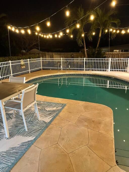 House W/ Heated Pool In 5 Min To Holiday home Naples