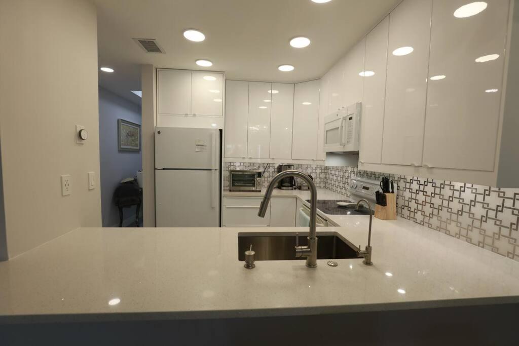 Dream At Wtc With Heated Pool Sauna 7 Bicycles And 3 Mls To Apartment
