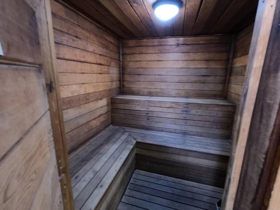 Apartment Dream At Wtc With Heated Pool Sauna 7 Bicycles And 3 Mls To Naples