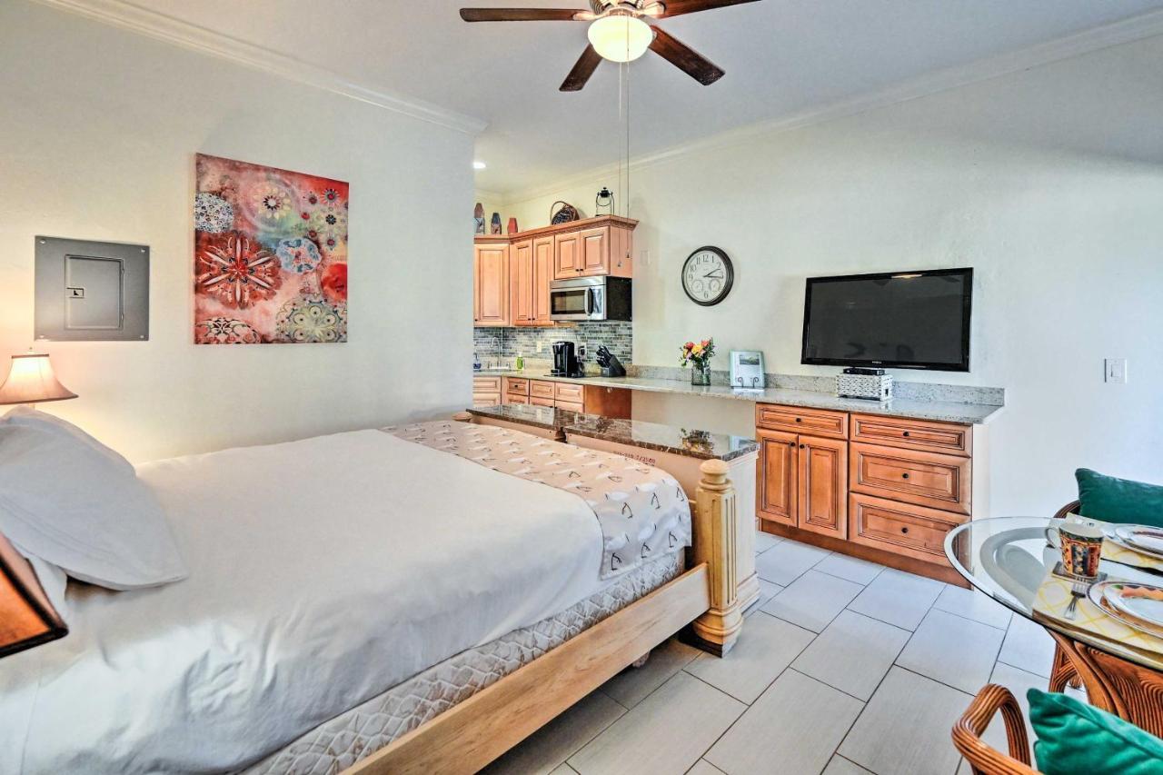 Apartment Near Everglades With Marina! Naples